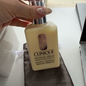 Clinique Hydrating Lotion in Cream